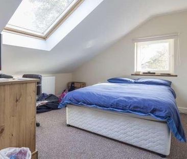 4 bedroom semi-detached house to rent - Photo 6