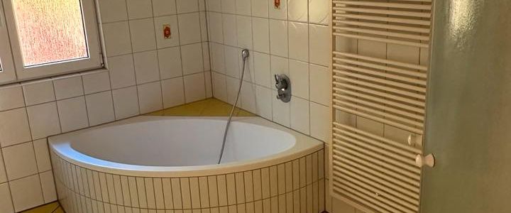 Moderne Dachgeschosswohnung - Foto 1