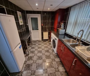 8 Bed End Terrace, Deane Road, L7 - Photo 5