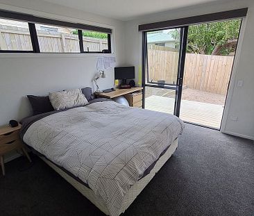 Newly built, 3 bedroom 2 bathroom townhouse. - Photo 3