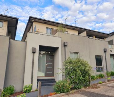 2/8 Chaleyer Street, Reservoir - Photo 4