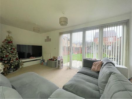 3 bedroom semi-detached house to rent - Photo 2