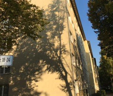 Gut geschnittene Wohnung mit Balkon - Photo 6