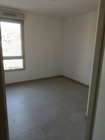 Location Appartement 3 pièces 70m² CREST 26400 - Photo 4