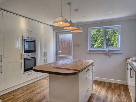 4 bedroom house to rent - Photo 3