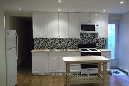 For Lease - 111 Lippincott Street Unit# Lower, Toronto, Ontario - Photo 4