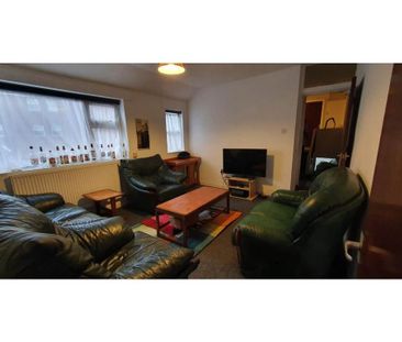 3 bedroom flat to rent - Photo 5