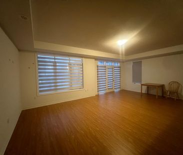 For Lease - 4 Joseph Halbert Place, Caledon, Ontario - Photo 2