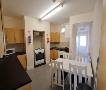 4 bedroom house share to rent - Photo 2