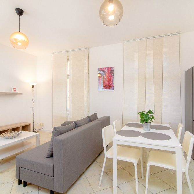 Krásný, plně zařízený byt 2+kk k pronájmu u metra Florenc – Karlín, Praha 8 - Fotografie 1