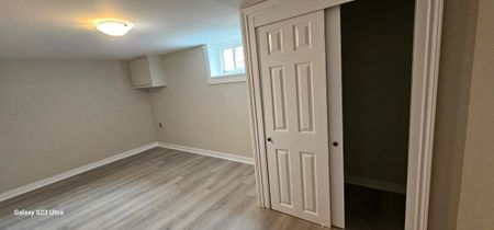 For Lease - 46 Walter Avenue Unit# B, Newmarket, Ontario - Photo 2