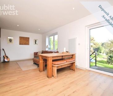 5 bedroom detached bungalow to rent - Photo 2