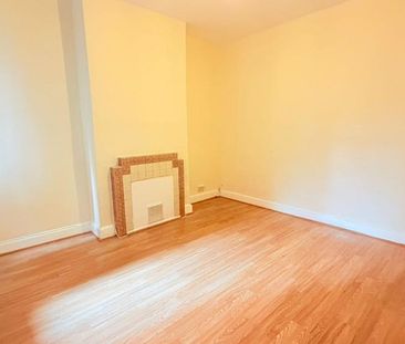 4 bedroom terraced house to rent - Photo 4