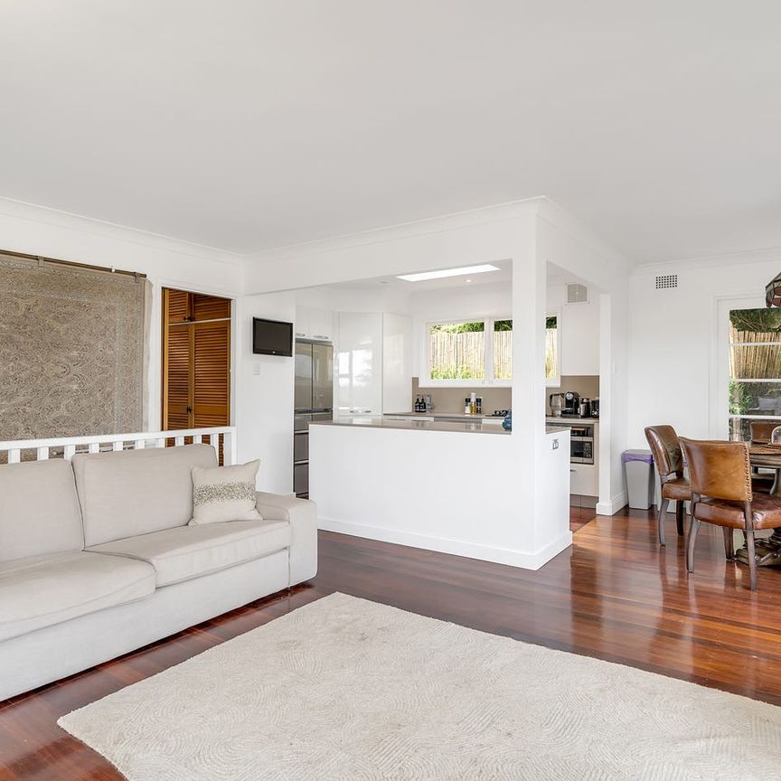 House on the hill with Views - Photo 1