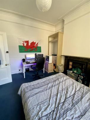 6 bedroom house to rent - Photo 1