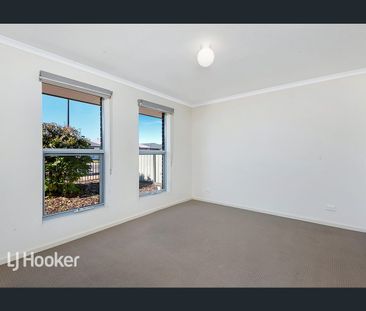 Neat, Three Bedroom Family Home - Photo 3