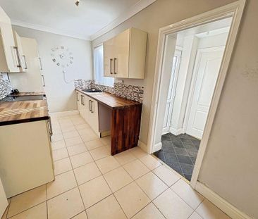 2 bedroom terraced house to rent - Photo 3