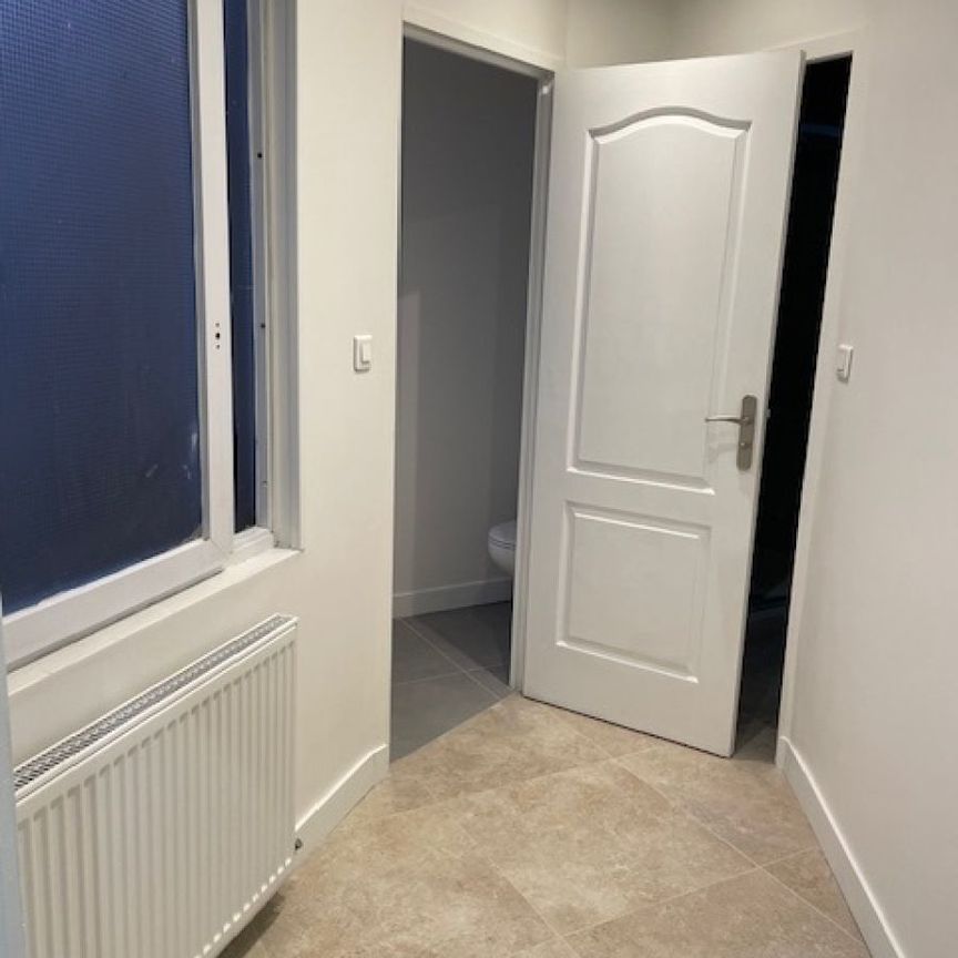 EN CENTRE VILLE TYPE 3 ENTIEREMENT RENOVE ET MEUBLE A NEUF - Photo 1