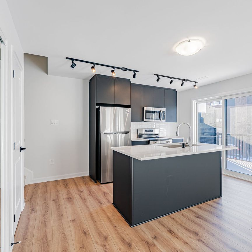 For Lease - 1128 Creekway Private, Kanata, Ontario - Photo 1