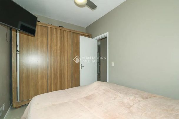 Apartamento com 2 quartos e 62m² para alugar em Humaitá, Porto Alegre. - Foto 1