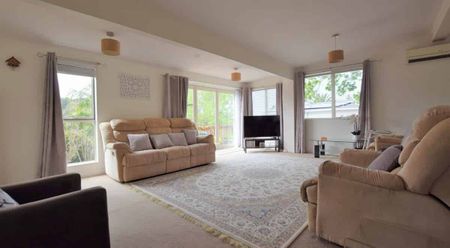 Affordable Family Home in Henderson - Photo 2