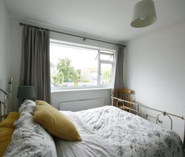 3 bedroom semi-detached house to rent - Photo 4