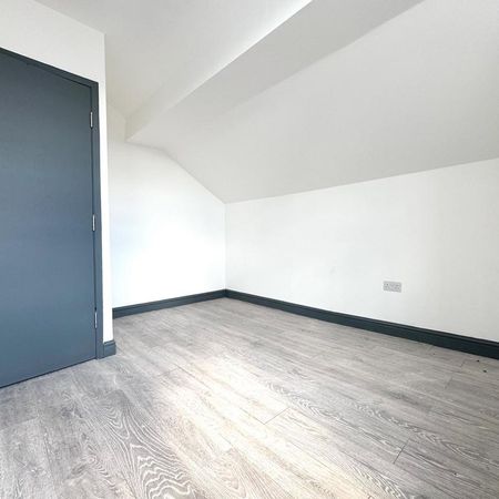 2 bedroom end of terrace house to rent - Photo 4