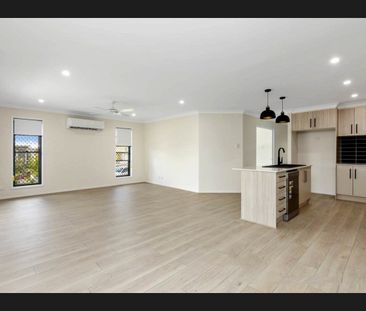 Ideal Family Home - Photo 1