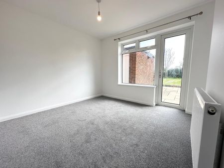 3 bedroom end of terrace house to rent - Photo 4