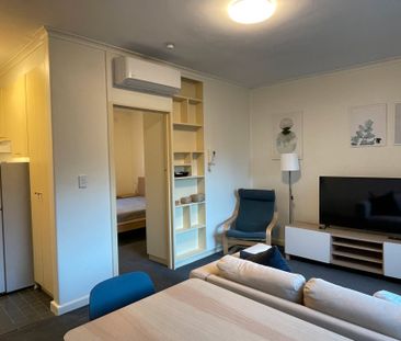 FULLY FURNISHED | ALL-INCLUSIVE | MOVE-IN READY! One-Bedroom Apartm... - Photo 1
