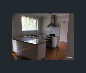 Charming Three-Bedroom Family Home on a Corner Block - Photo 5