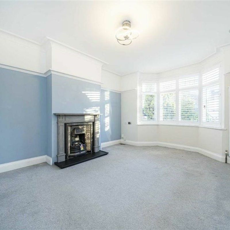 Anlaby Road, Teddington, TW11 - Photo 1