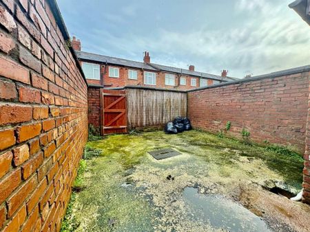 2 Bedroom Terrace House to Rent in Ashton - Photo 2