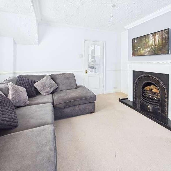 Third Avenue, Luton, LU3 - Photo 1