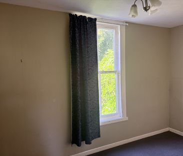 4 Rixon Grove, Mount Victoria - Photo 4