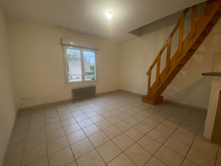 Location appartement 3 pièces, Lézignan-Corbières - Photo 2