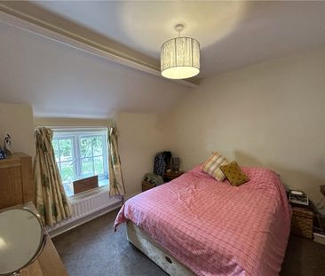 Available mid-October, Blacksmiths Cottage is a recently refurbishe... - Photo 2