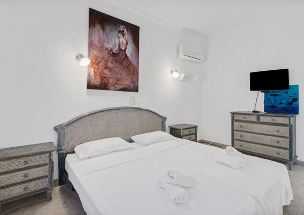 For rent villa with private pool near the beach in Cumbre del Sol, Benitachell