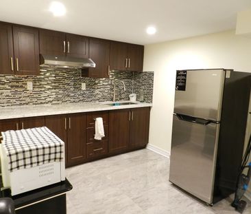 For Lease - 3735 Pearlstone Drive Unit# BSMT, ROOM #2, Mississauga,... - Photo 1