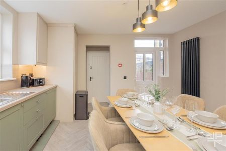 1 bedroom in a house share to rent - Photo 3