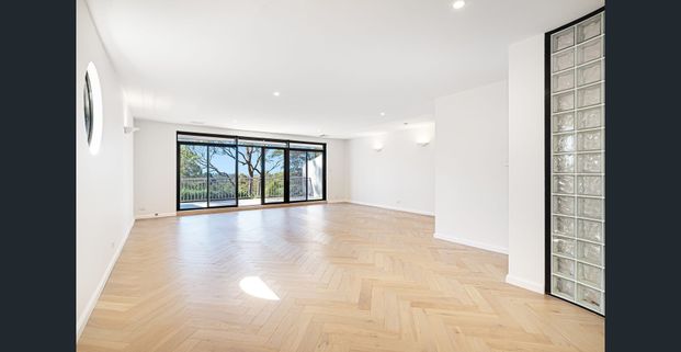 North-Facing, Impeccably Renovated Duplex Positioned 300m to Lane Cove Village - Photo 1