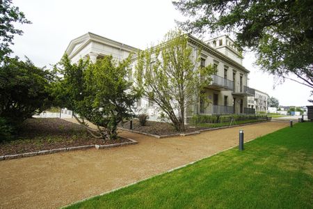 Wohnen im Kulturpalast - 4-Raum-Wohnung mit großer Loggia, zwei Bädern und Fitnessraum - Photo 4