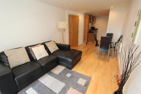 1 bedroom flat to rent - Photo 2