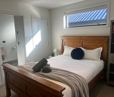 99a Jack Hanley Drive, Jacks Point - Photo 2