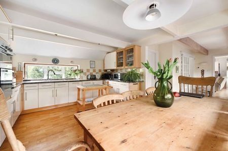 Powder mill Lane, Tunbridge wells - Photo 3