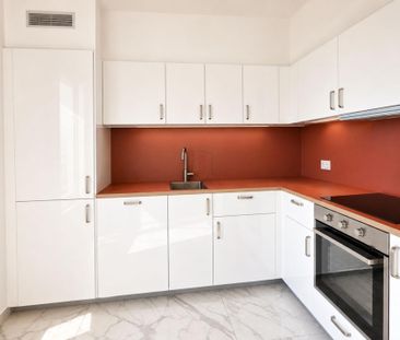 VIVERE A DUE PASSI DAL LAGO, TRILOCALE CON VISTA RINNOVATO - Foto 2