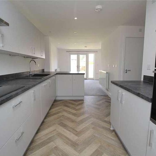 Chadwick Avenue, Bordon, Hampshire, GU35 - Photo 1