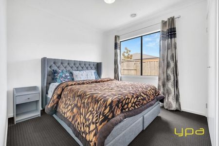 8 Verdant Drive, Clyde North - Photo 5