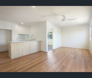 Beachside Living in Beautiful Miami – Available 29th November - Photo 3