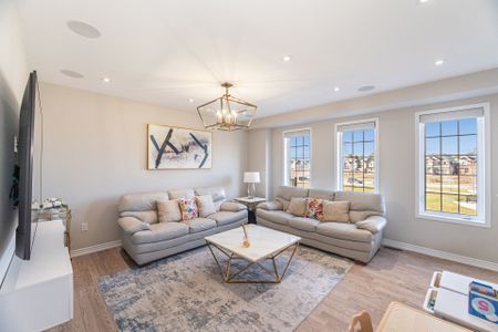 For Lease - 325 Kleinburg Summit Way, Vaughan, Ontario - Photo 2